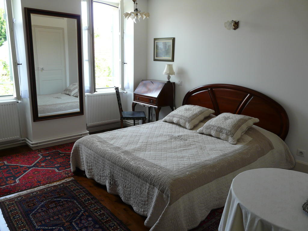 La Promenade En Champagne Bed & Breakfast Mussy-sur-Seine Room photo